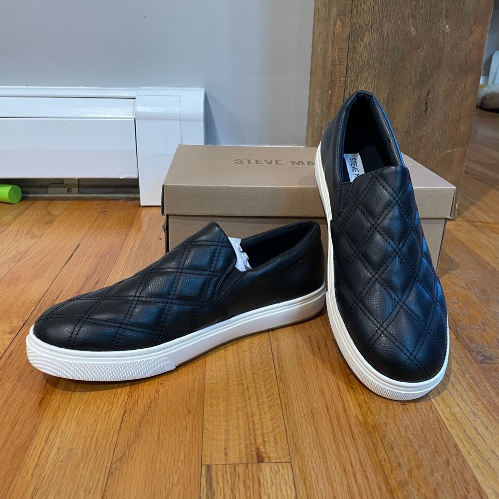 Steve Madden Women’s Coulter-Q-Slip-On Skate Shoe, color black, size 10